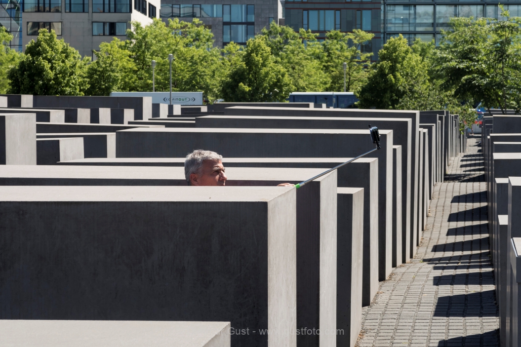 dies-das_07